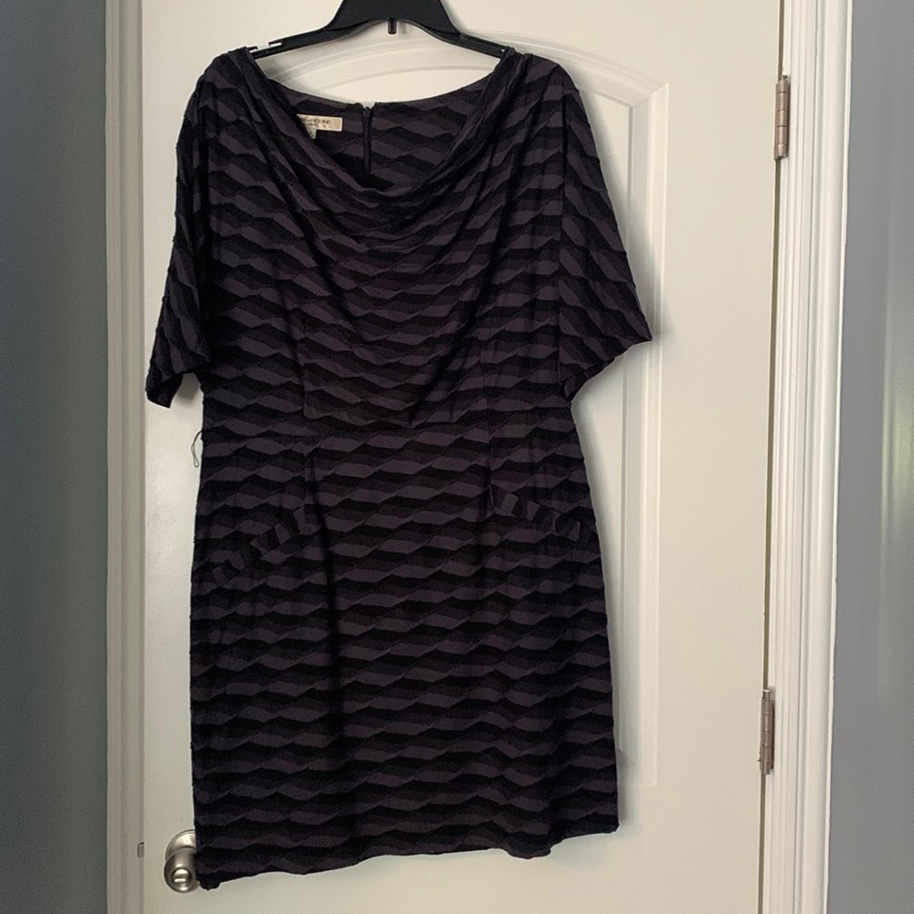 Evan Picone Dress Polyester rayon blend with shell. Two front pockets size 16.